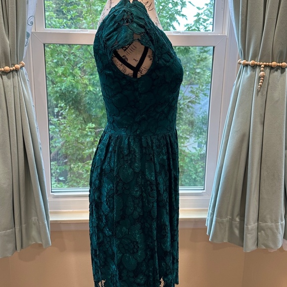 Betsy Johnson Emerald Green Lace Cocktail Dress - Picture 3 of 8